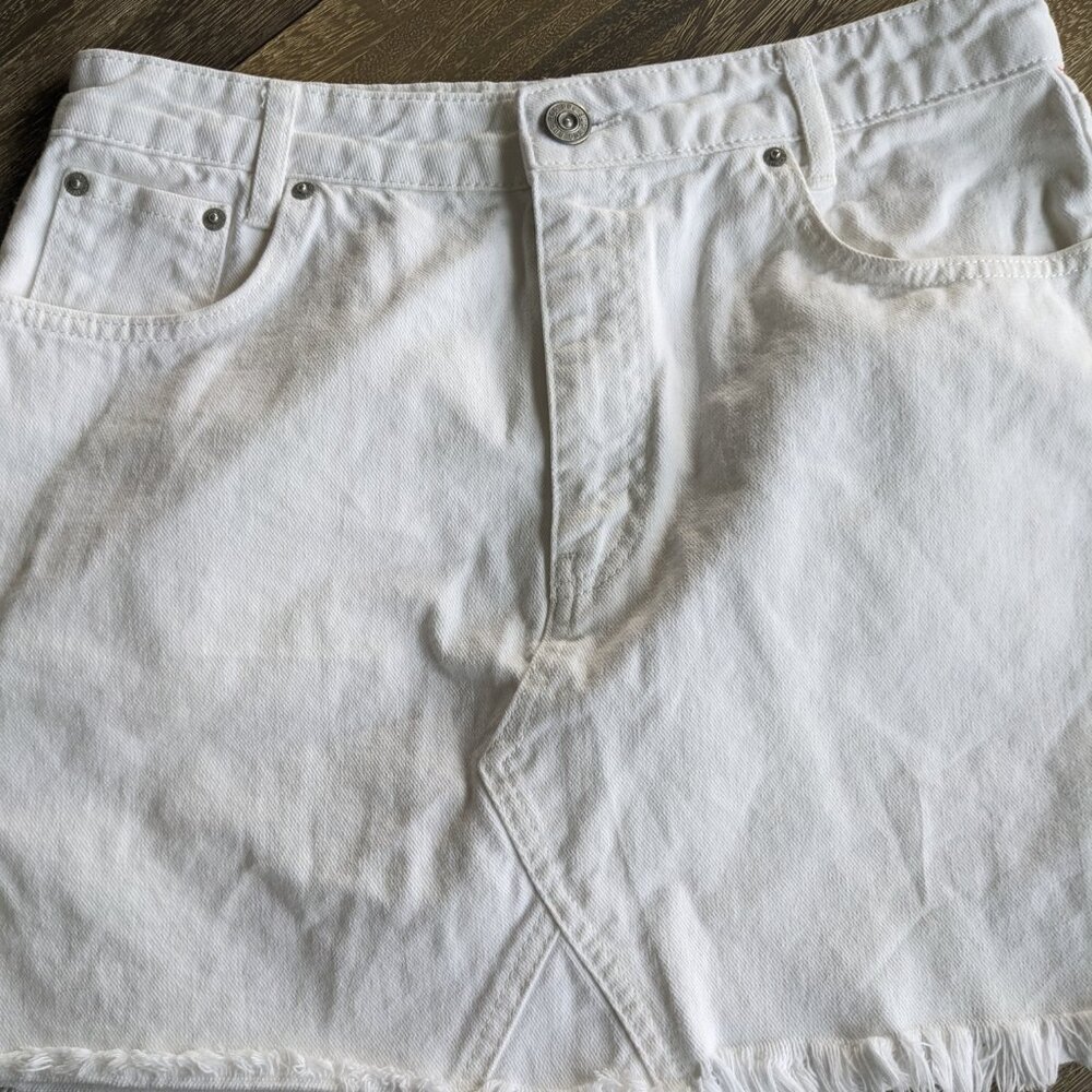 BDG Urban Outfitters White Denim Jean 5 Pocket Skirt Cut Off Raw Hem, Size L - Picture 5 of 7